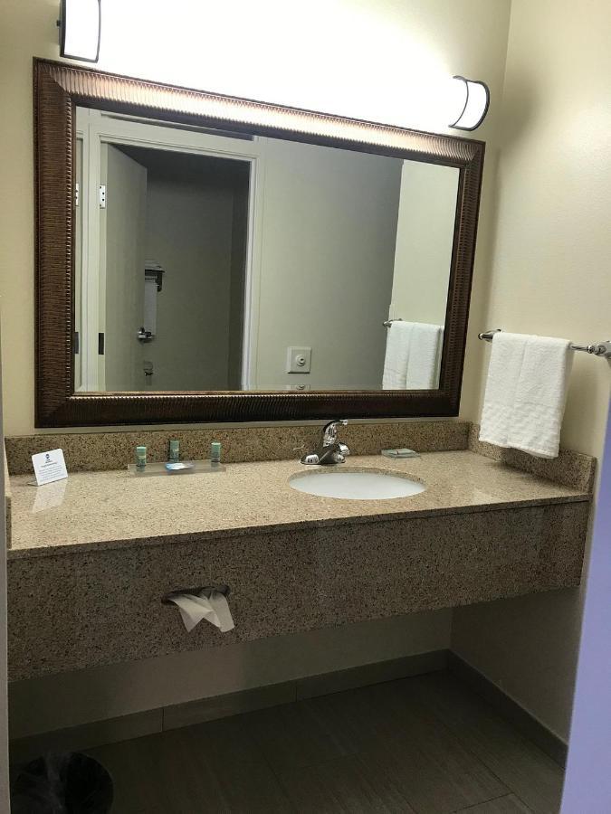 Regency Inn And Suites O'Fallon Bagian luar foto