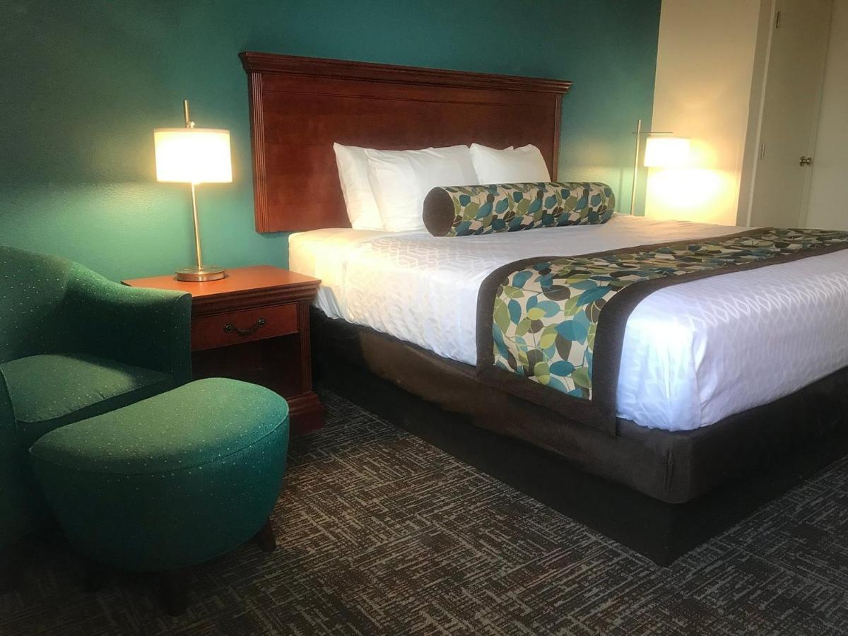 Regency Inn And Suites O'Fallon Bagian luar foto